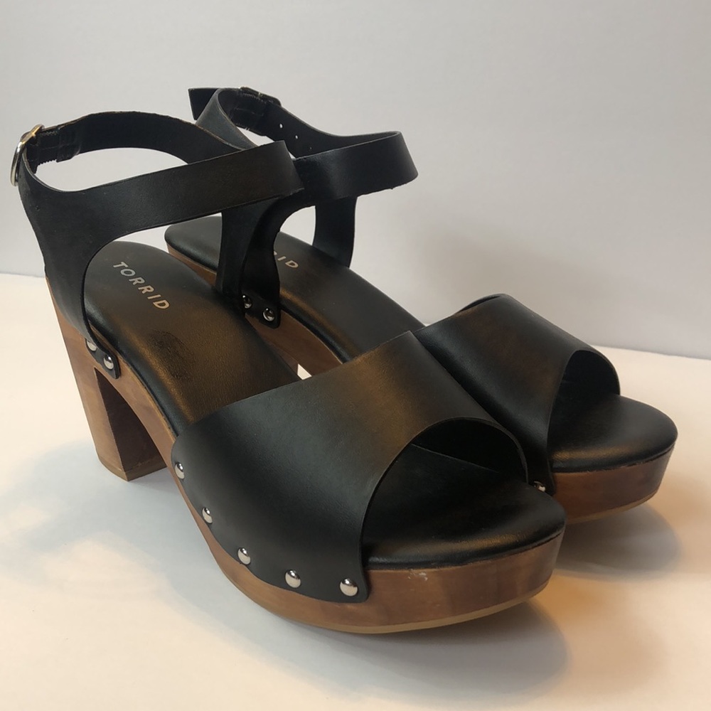 Torrid wooden heel black platform sandals. - Picture 6 of 8